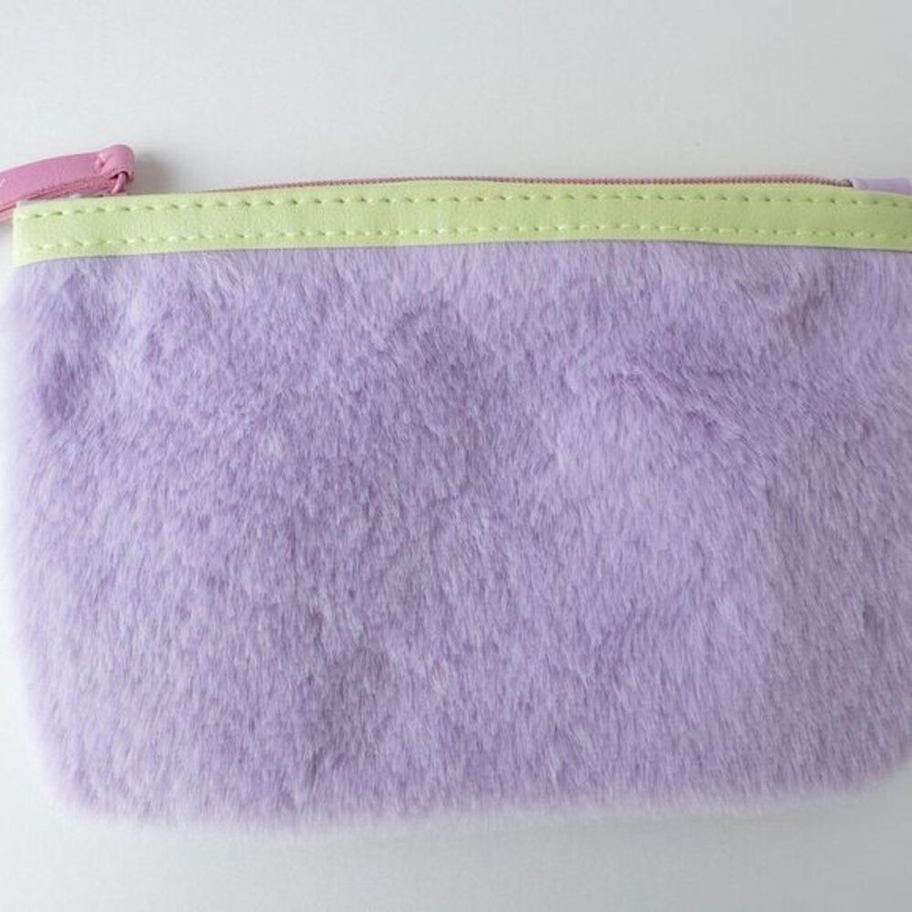 5/$20 NWOT Ipsy Glam Bag January 2023 Purple Fuzzy Faux Fur Makeup Bag